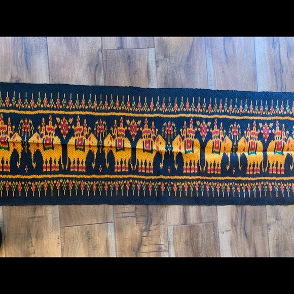 Scarf - Picture 4 of 4